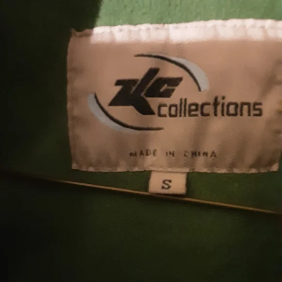 Women's Quilted Black Vest - Picture 3 of 3